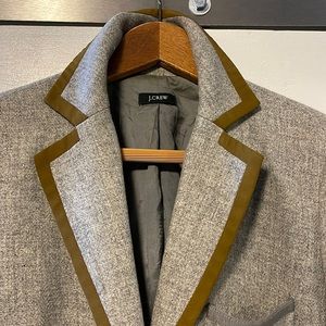 JCrew wool blazer Size 6 grey with wood button details and dark ochre silk trim